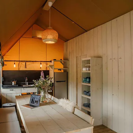 Veluwepark De Bosgraaf - Glamping Kemp Lieren