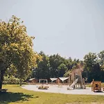 Veluwepark De Bosgraaf - Glamping 营地