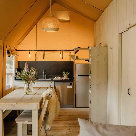 אתר קמפינג Veluwepark De Bosgraaf | Glamping Lieren